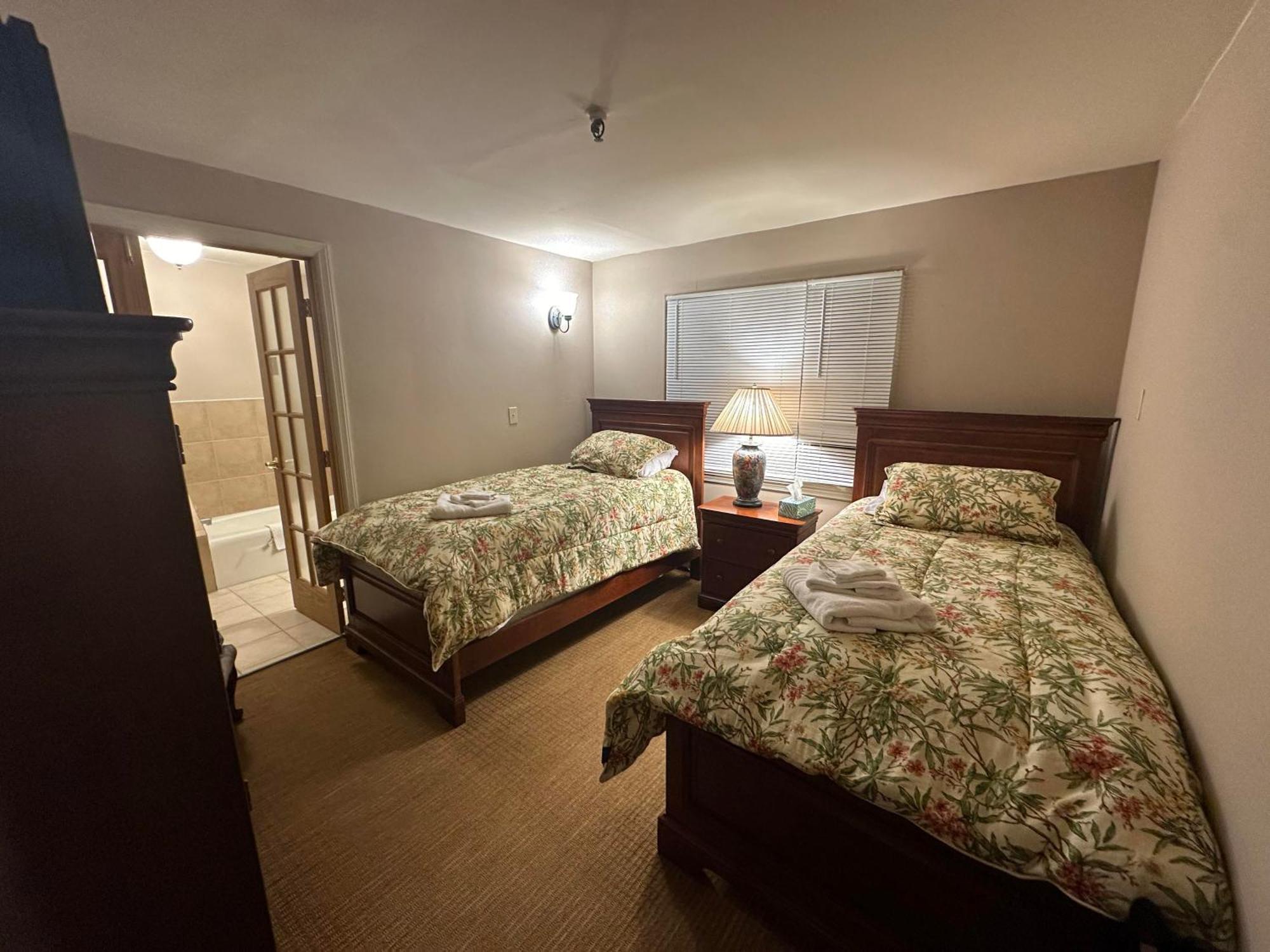 The Oaks B&B Hotel And Spiritual Center Jamestown Ngoại thất bức ảnh